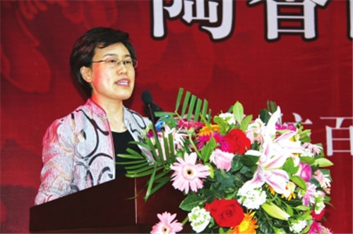 洛陽(yáng)市委常委、組織部部長(zhǎng)，洛陽(yáng)市關(guān)心下一代工作委員會(huì)主任陳向平致辭