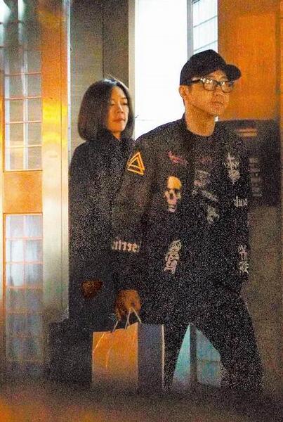 哈林在女主播張嘉欣家呆了兩個(gè)小時(shí)