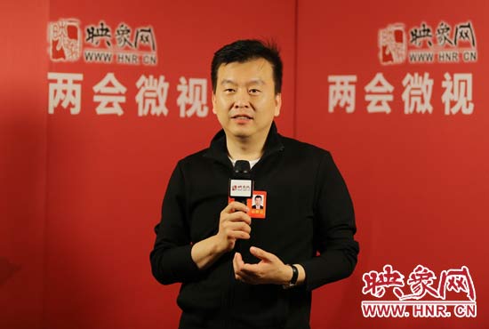 全國人大代表張澤群接受映象網(wǎng)“兩會微視”訪談。