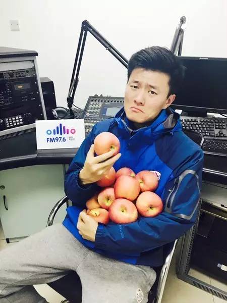 看來，我真的要裸了……