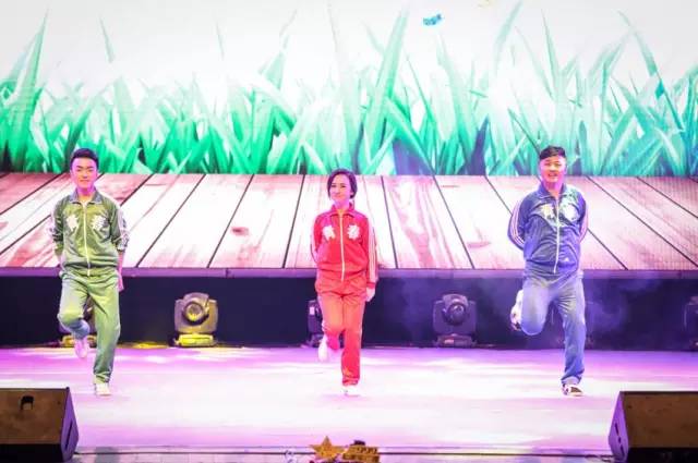 趙帥、夢茹、樂天 舞蹈《咱們屯里的人》