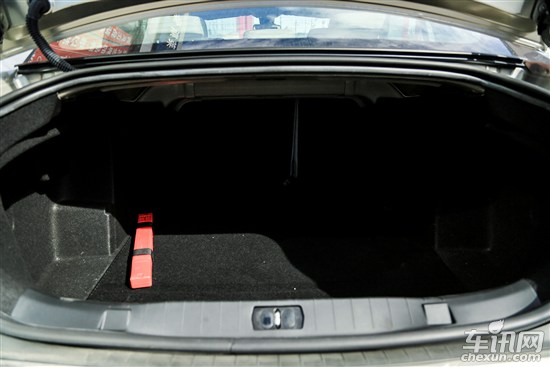 東風(fēng)標致408