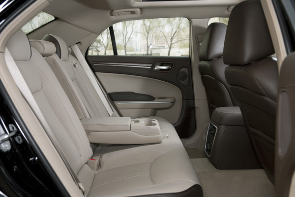 克萊斯勒300C 3.0L