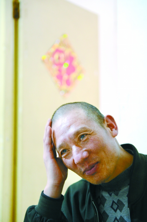 出看守所后,李懷亮的輕松表情越來越多。