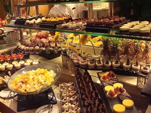 還怕吃不回本？7招教你吃垮自助餐