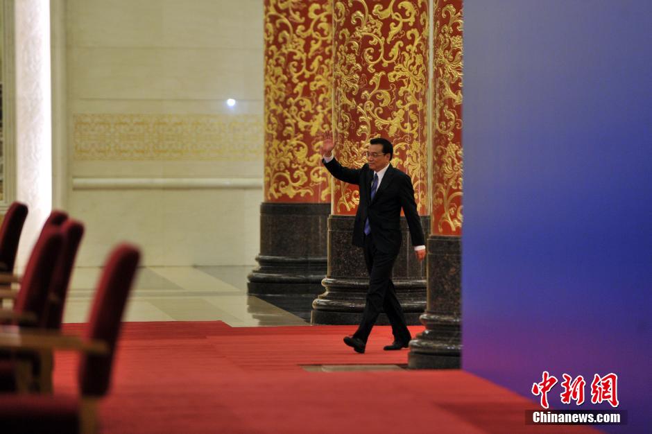 李克強(qiáng)答中外記者提問(wèn)