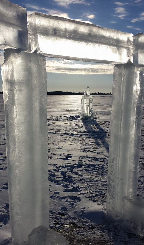 每根冰柱都重達300磅（約合136公斤）。（網頁截圖）