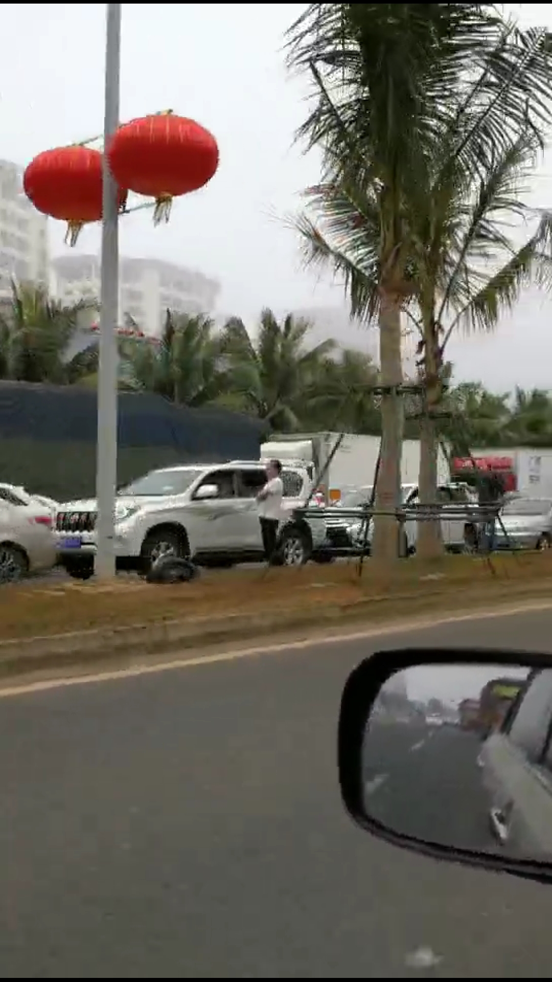 一家五口滯留?？?天 港口附近方便面都買不到