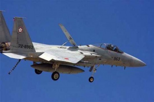 資料圖：日本自衛(wèi)隊F-15戰(zhàn)斗機。