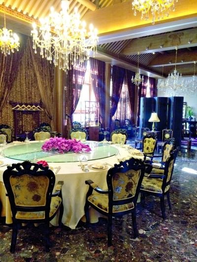  乙十六會所北海店包廂內(nèi)景。記者王文志攝