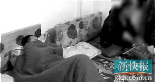 廣州搗毀一男同性戀者聚眾淫亂窩點(diǎn)。視頻截圖