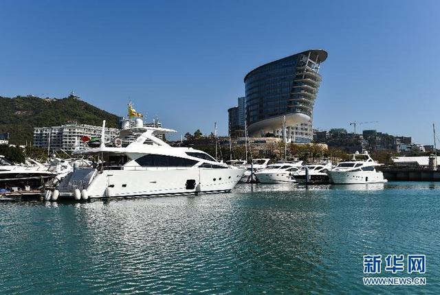 深圳公園用地圈起私人沙灘 對(duì)會(huì)員開放會(huì)籍150萬(wàn)