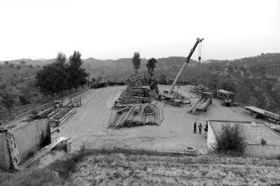 處延長石油的油井。