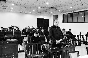 顏承魯庭審現(xiàn)場。資料照片