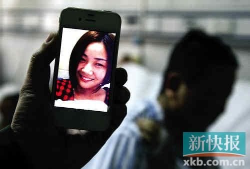 受傷之前的小蕓是一個漂亮的女孩。新快報記者畢志毅/攝