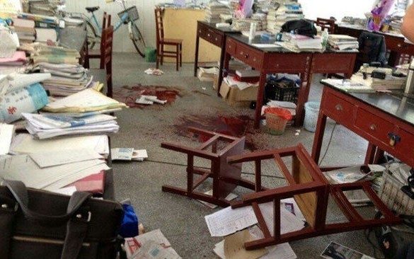 高中生因手機被收刺死班主任 高中生因手機被收刺死班主任