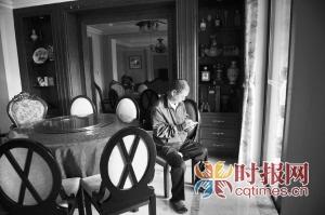 19歲小伙入室盜竊被抓 房主贈(zèng)其衣物稱已原諒 19歲小伙入室盜竊被抓 房主贈(zèng)其衣物稱已原諒