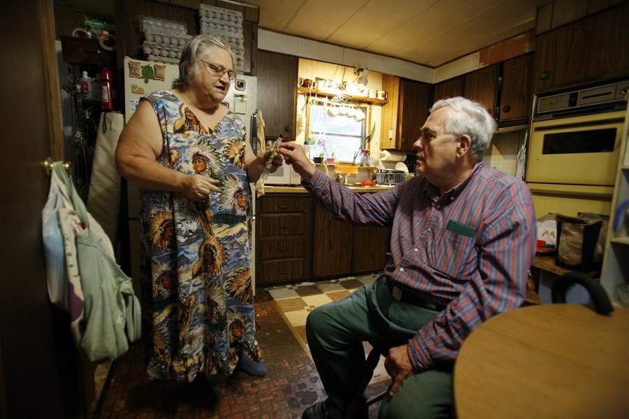 9年前，里克在聽說奧德塞的生活陷入困境后又讓她回來和自己一起住。
