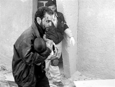 霍金談?wù)?從宇宙“看”敘內(nèi)戰(zhàn)(組圖)