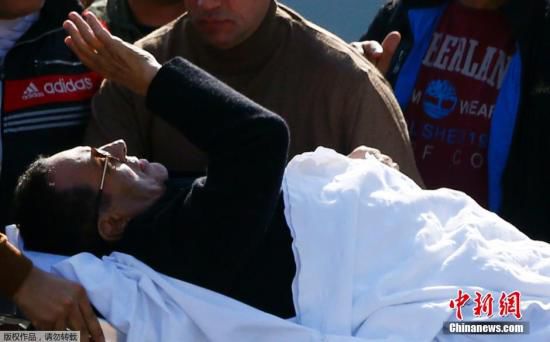 　埃及法院29日作出終審判決，裁決前總統(tǒng)穆巴拉克涉嫌謀殺示威者一案不成立，穆巴拉克將無罪釋放。圖為穆