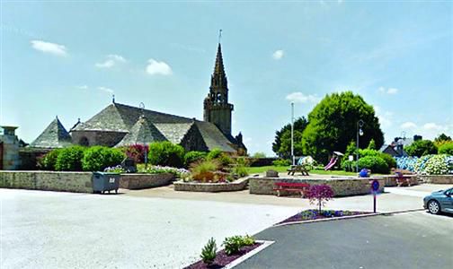 貝里揚(yáng)村人口不足，歡迎年輕家庭遷居至此；卻對(duì)單純尋求投資的商人不感興趣。