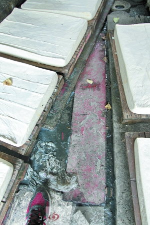 無處下腳的作坊內衛(wèi)生和安全問題堪憂