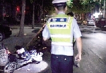 被推行的電動(dòng)車(chē)