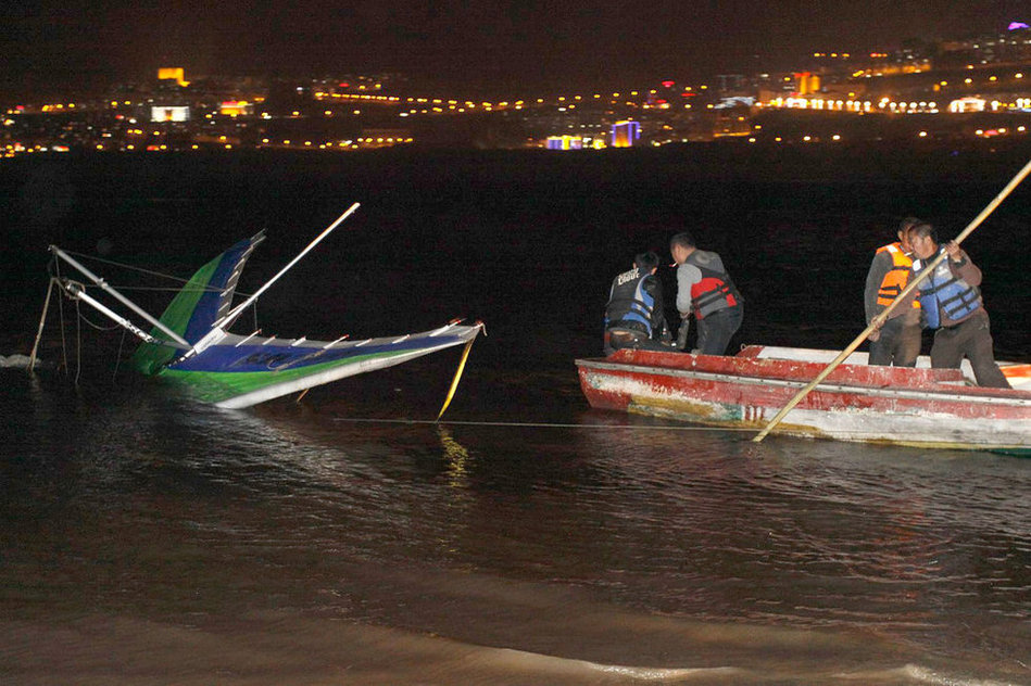 "中國(guó)第一飛人"墜湖遇難
