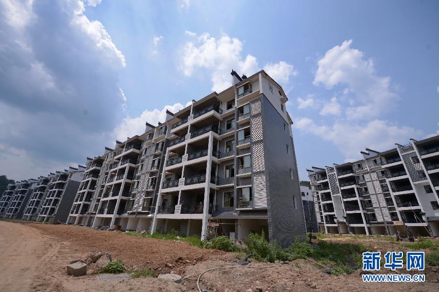 農(nóng)場(chǎng)棚戶區(qū)的最后留守家庭：留下的是回憶，迎來(lái)的是幸福