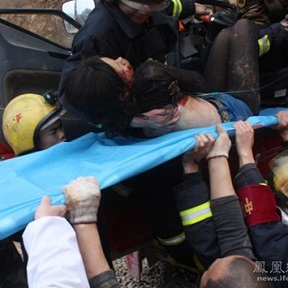 車(chē)禍母親用身體護(hù)幼子