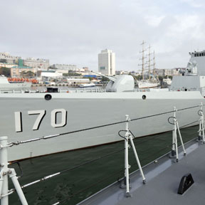 中俄聯(lián)合軍演戰(zhàn)艦開(kāi)放