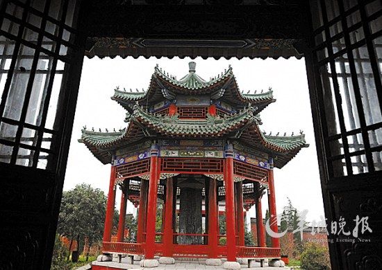 河南商丘古城建于明朝正德六年(公元1511年)，是國內(nèi)保存較好的古城之一 王頌 攝