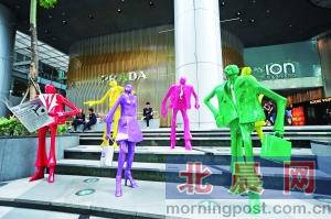 烏節(jié)路上大牌云集。