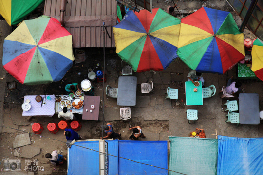 緬甸，繽紛的街邊平民小吃