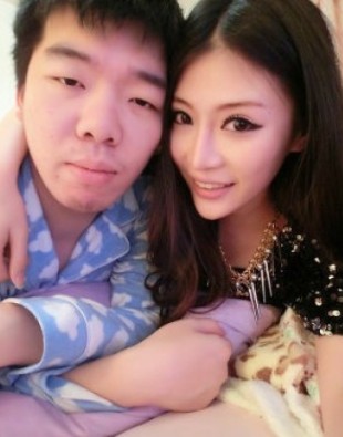 吉星鵬與祁可欣合影。