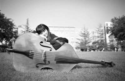 提琴專業(yè)的康康被稱為“人大女神”。