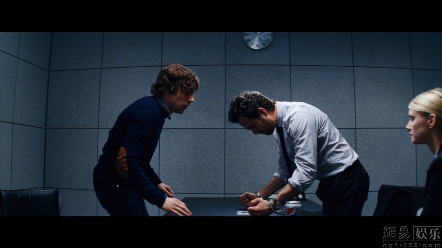 《驚天魔盜團》曝中文預(yù)告片