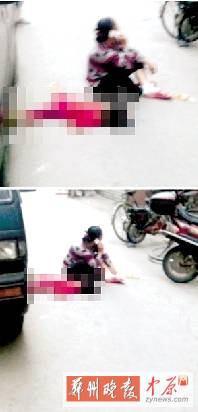 　媽媽哭著坐在旁邊打電話，孩子的爸爸還在三門峽打工。