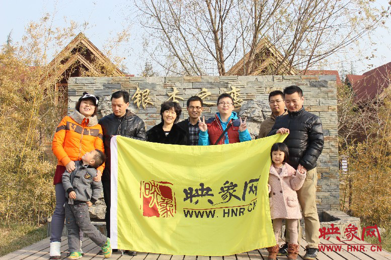 來張小合影，好多朋友都在其他地方玩，已經(jīng)嗨的叫不回來……