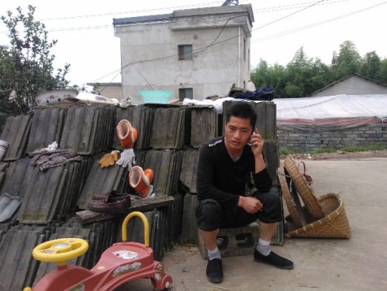 張輝忙于電話找工作，表示將自食其力。