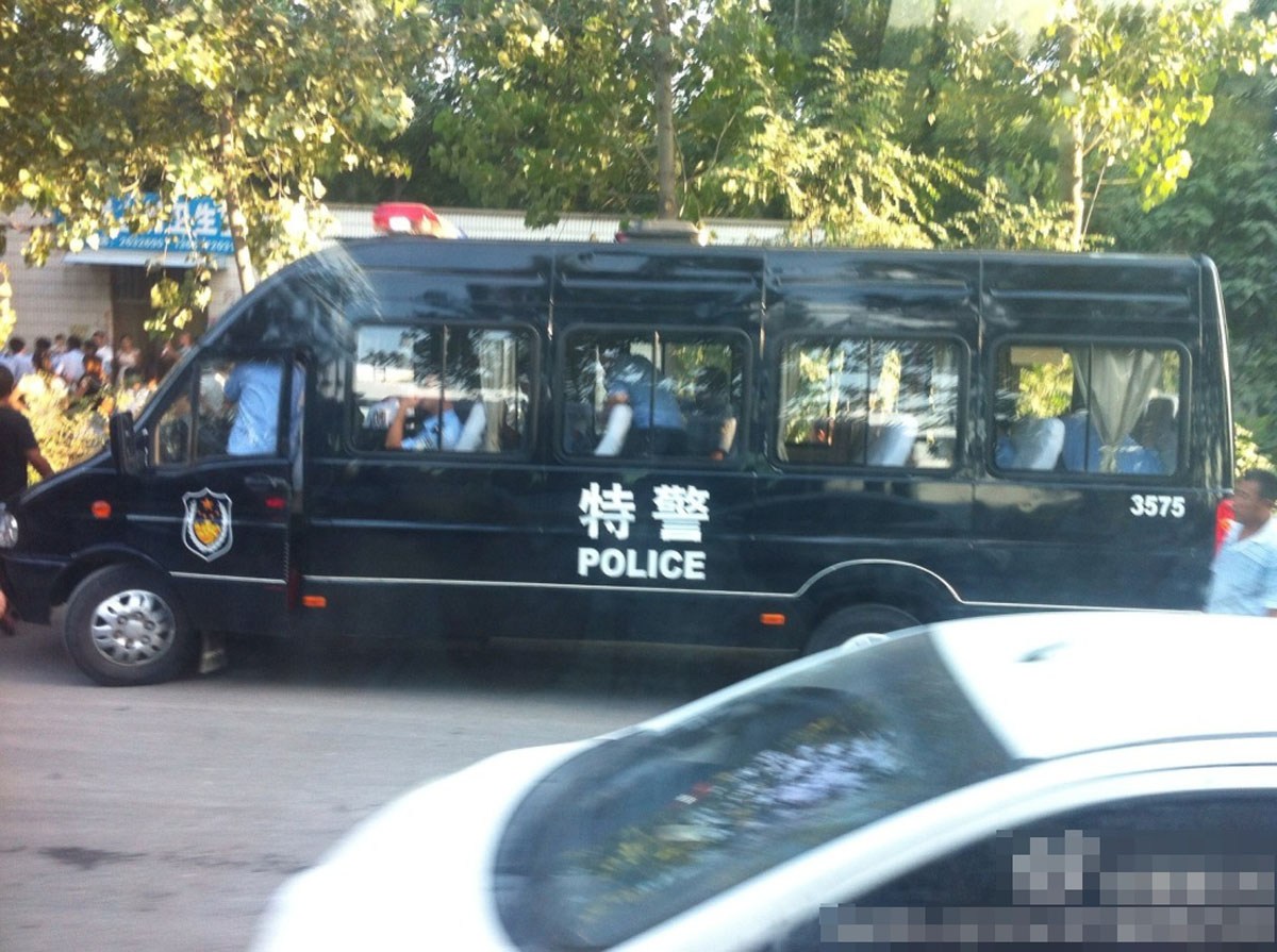 安陽(yáng)公交車發(fā)生持刀搶劫案2死13傷 圖片來(lái)源網(wǎng)絡(luò)