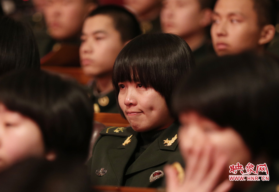 現(xiàn)場觀眾感動落淚。