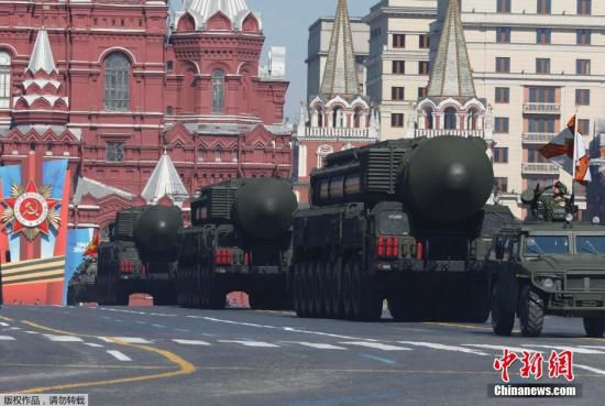 資料圖：2014年5月9日，俄羅斯舉行紀(jì)念衛(wèi)國戰(zhàn)爭(zhēng)勝利69周年的閱兵式，俄羅斯總統(tǒng)普京出席。