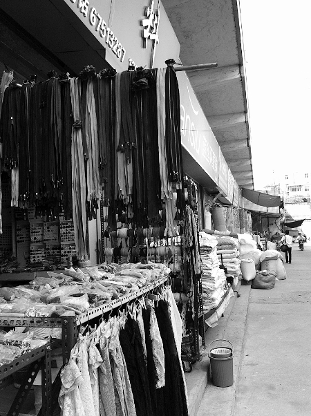 位于鄭州三環(huán)內(nèi)的某批發(fā)市場