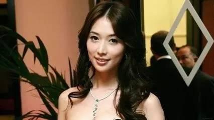 宋丹丹一條微博疑似又把林志玲陳冠希罵戰(zhàn)推向新高度！