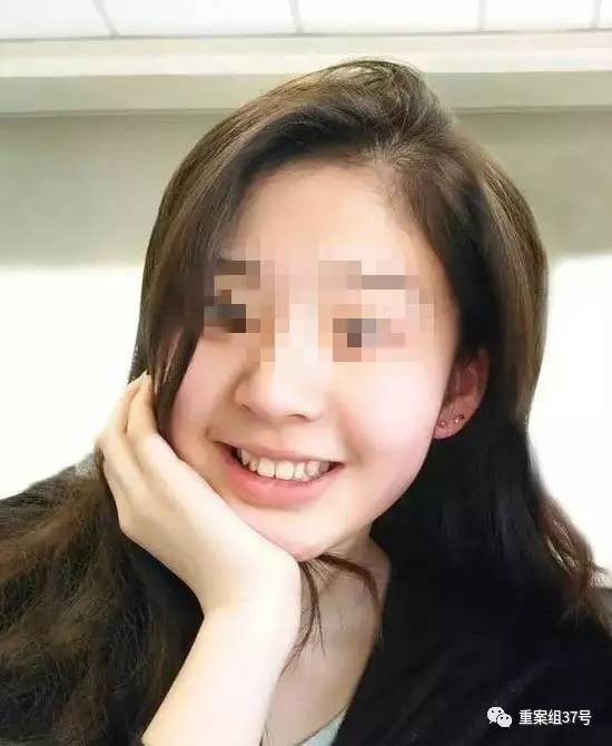 17歲高中男生教室里掐死女同學(xué)，被訴故意殺人和強(qiáng)奸