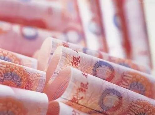 對增收潛力大、帶動能力強的7大群體（技能人才、新型職業(yè)農(nóng)民、科研人員、小微企業(yè)創(chuàng)業(yè)者、企業(yè)經(jīng)營管理人、基層干部隊伍、有勞動能力困難群體）實施激勵計劃，推出差別化收入分配激勵政策，帶動城鄉(xiāng)居民實現(xiàn)總體增收。