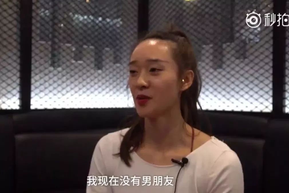 95后女生一身肌肉走紅:為找賊練拳錢(qián)包故意露外面