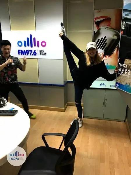 哇哦！都是帶功夫滴美人兒！