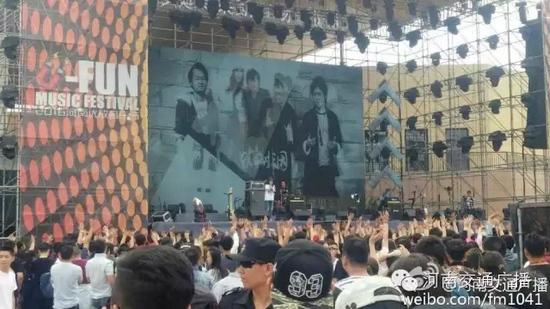 河南交通廣播主持人佳音、彎彎、朱浩都登上了優(yōu)放舞臺，優(yōu)放，交廣在這里！